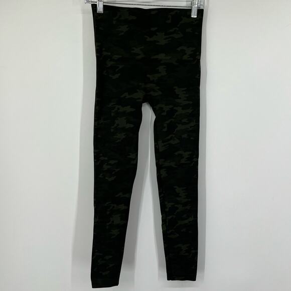 Spanx Look at Me Now High-Waisted Seamless Leggings in Green Camo - Picture 6 of 7